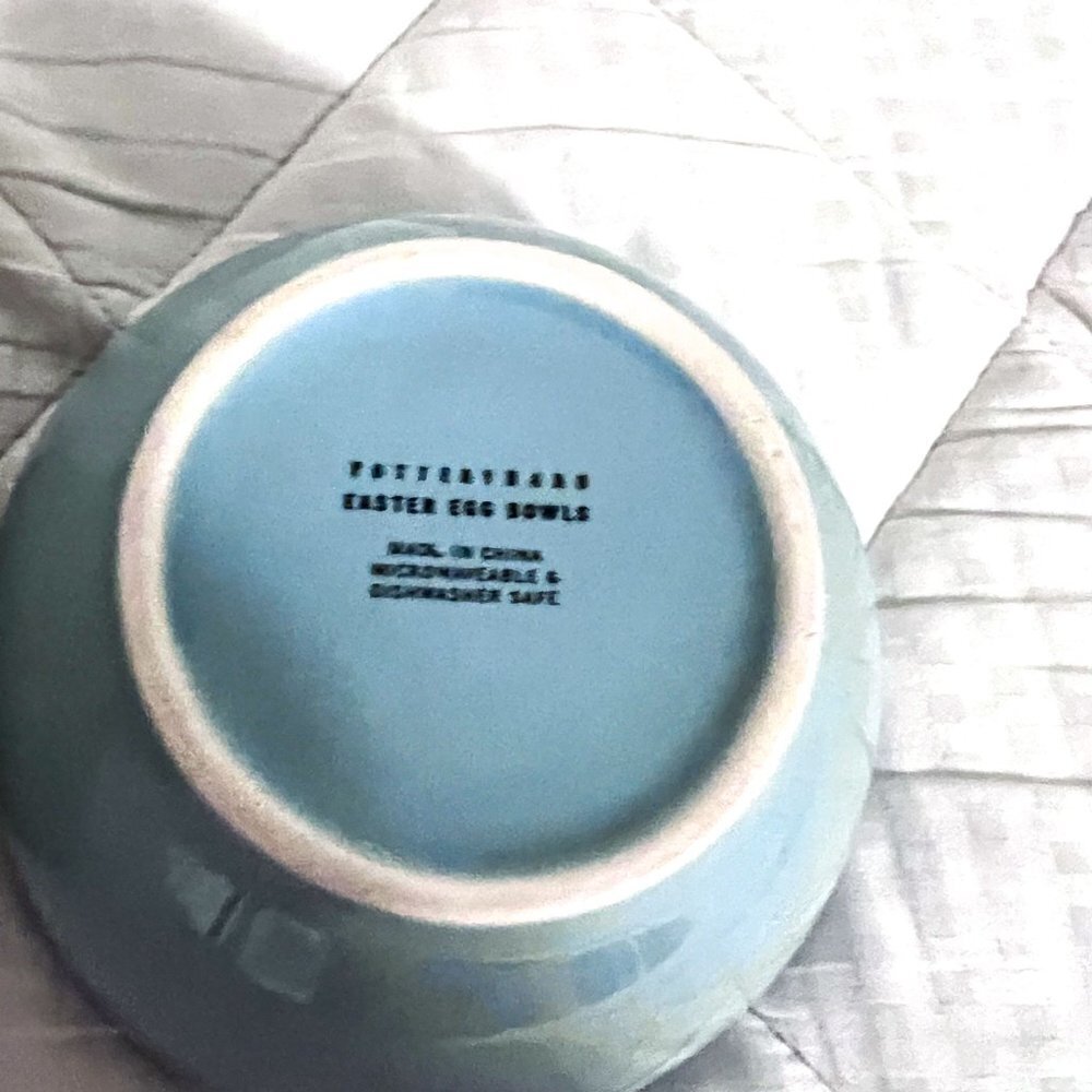 Pottery Barn Ceramic Easter Egg bowls x3 - Picture 6 of 9